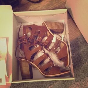 Cato gladiator cage hills cute!! Worn once